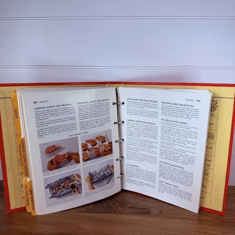 Betty Crocker Cookbook Revised 1978 Binder Granny Cottagecore Rustic Kitchen Vtg